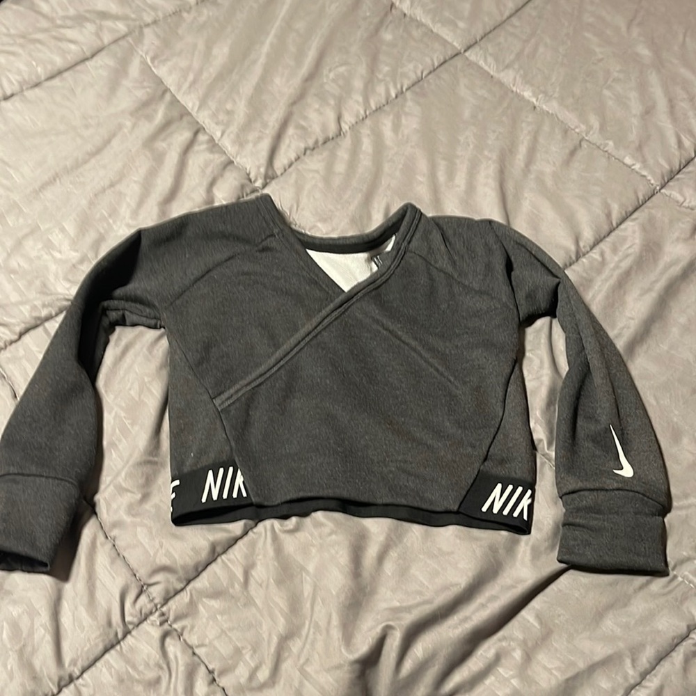 Nike top